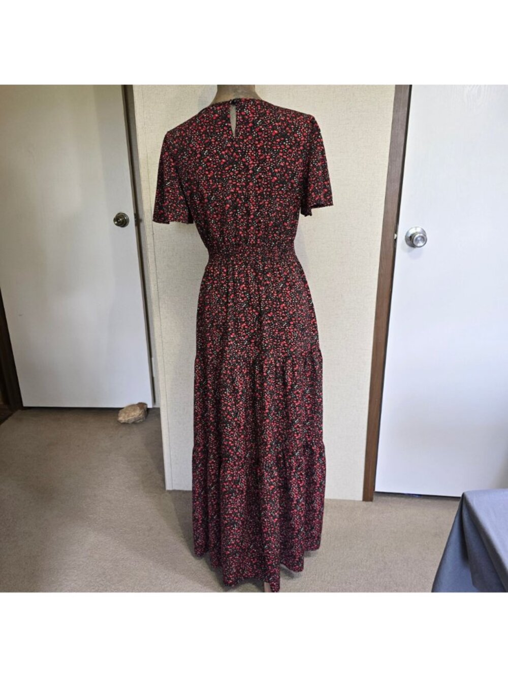 Medium Cottage Core Boho Maxi Dress Black Red Floral Print Elastic Waist - Picture 4 of 5